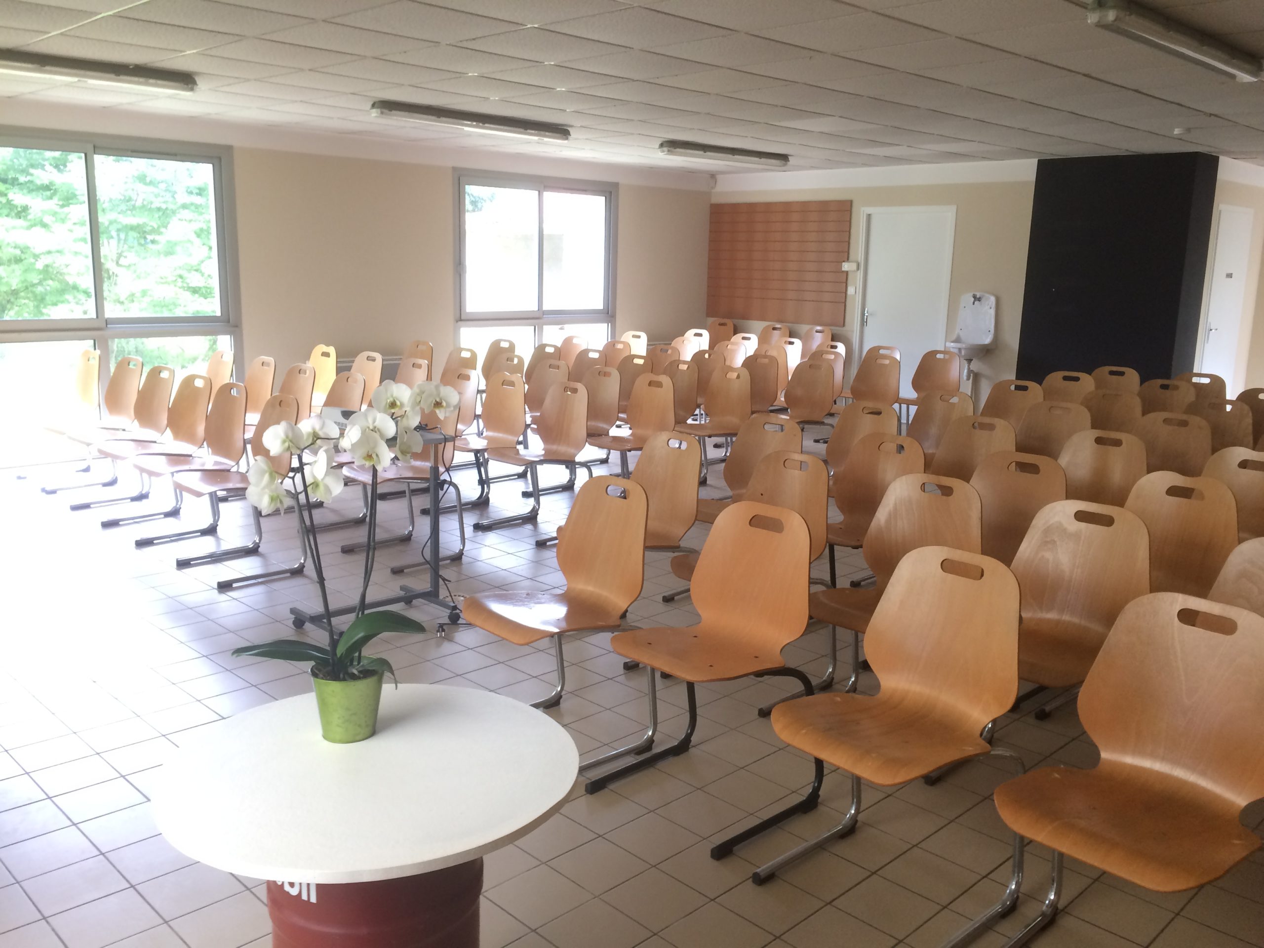 salle des fêtes mode conf Salle de réunion